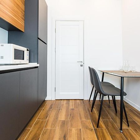 3 Vodna Apartment 利沃夫 外观 照片