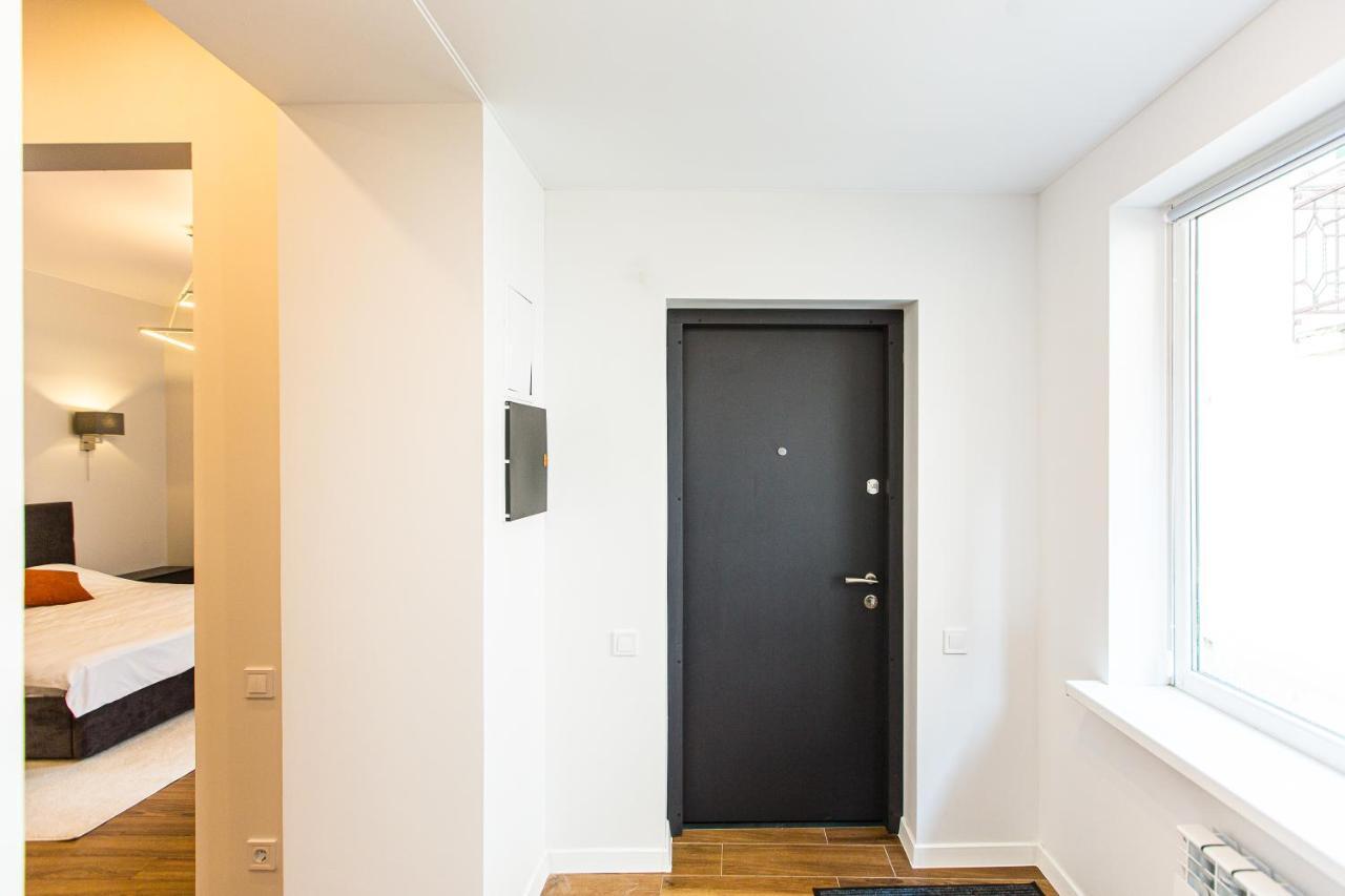 3 Vodna Apartment 利沃夫 外观 照片