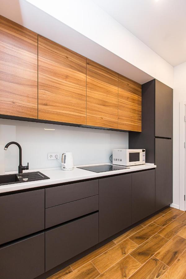 3 Vodna Apartment 利沃夫 外观 照片